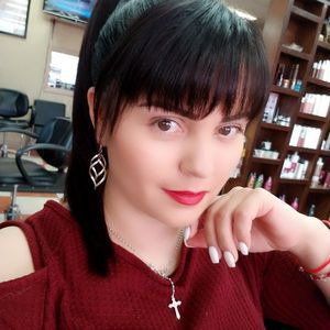 Meet your Posher, Adri